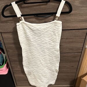 Women’s dress size S